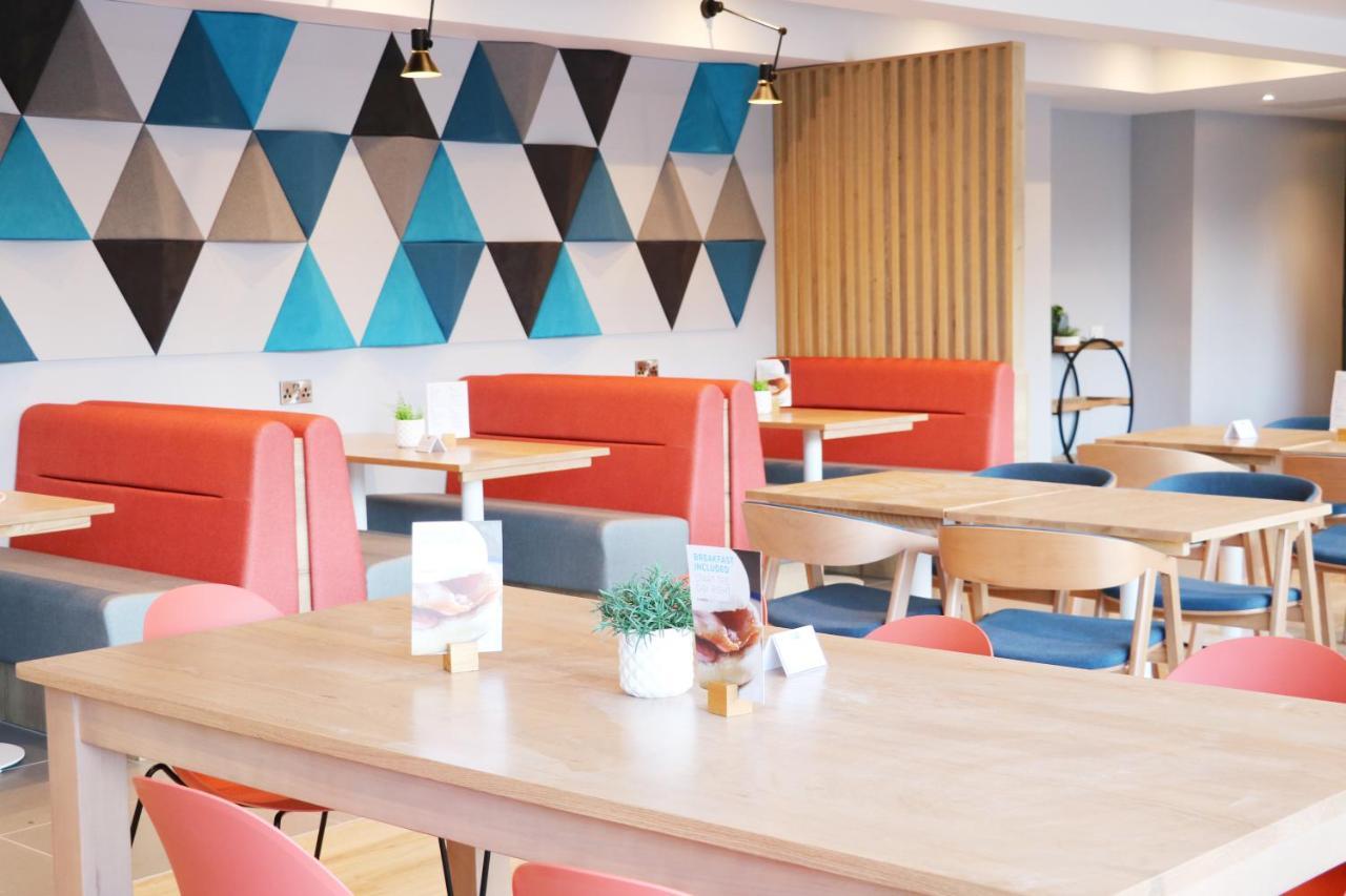 Holiday Inn Express, Chester Racecourse By Ihg Exterior foto