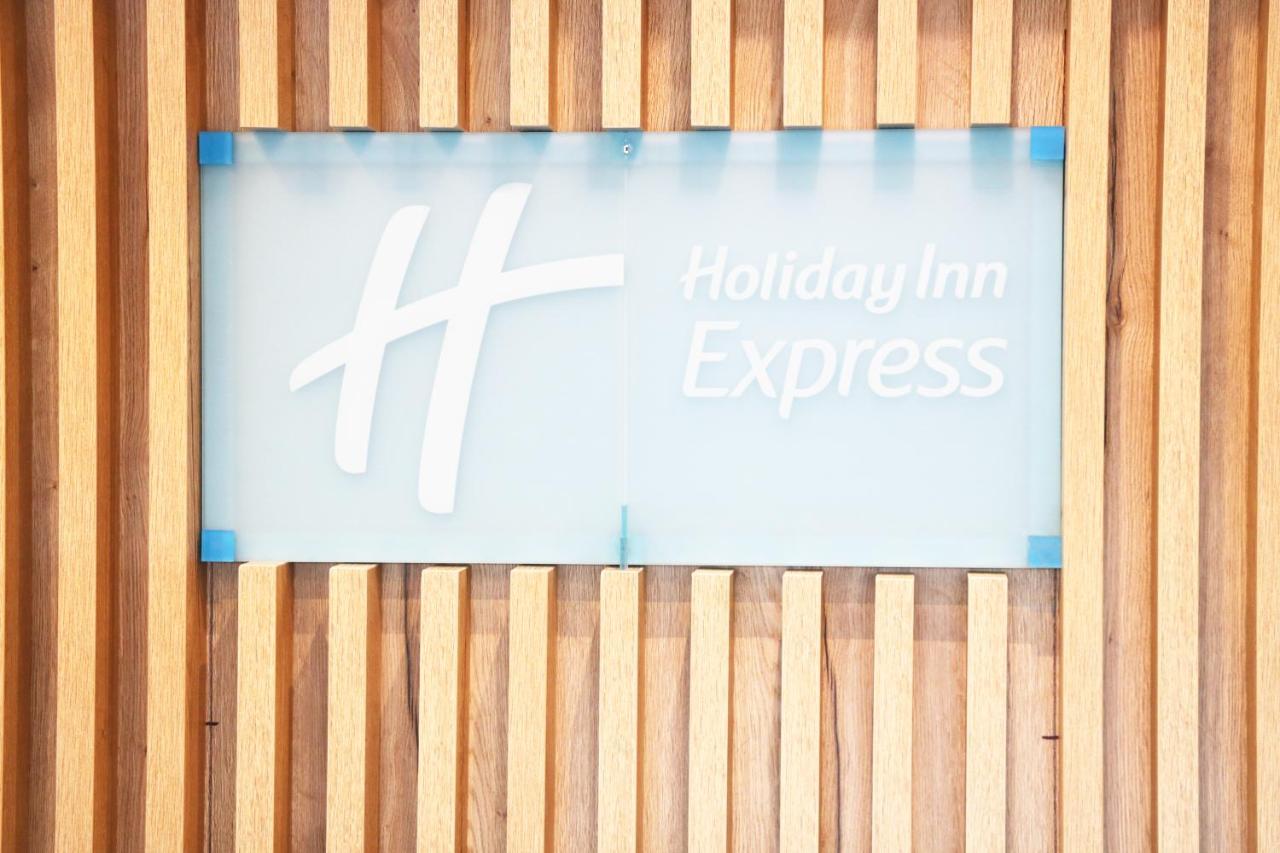 Holiday Inn Express, Chester Racecourse By Ihg Exterior foto