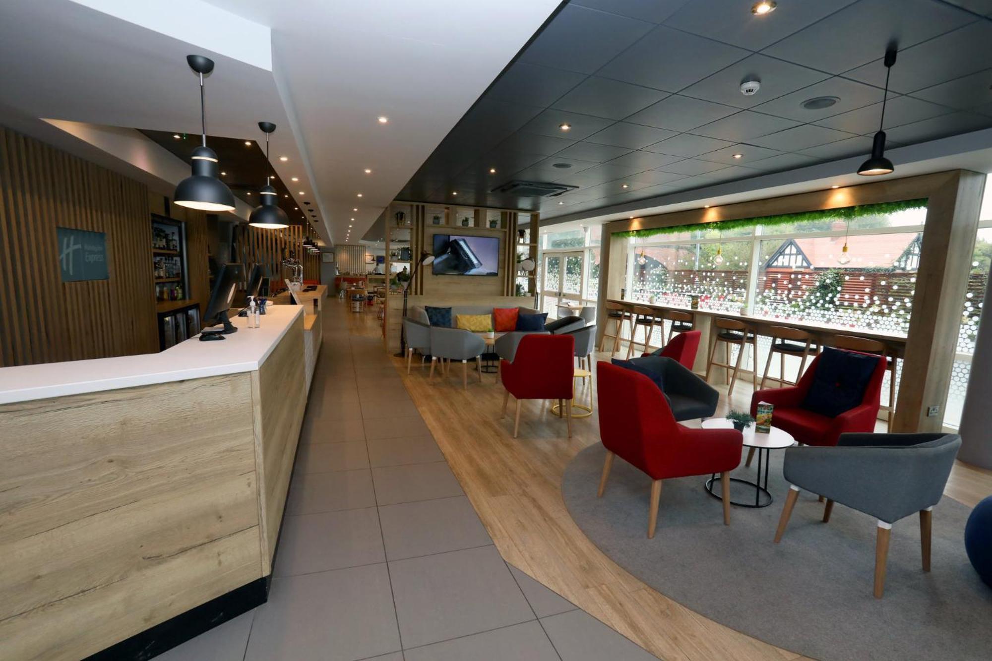 Holiday Inn Express, Chester Racecourse By Ihg Exterior foto