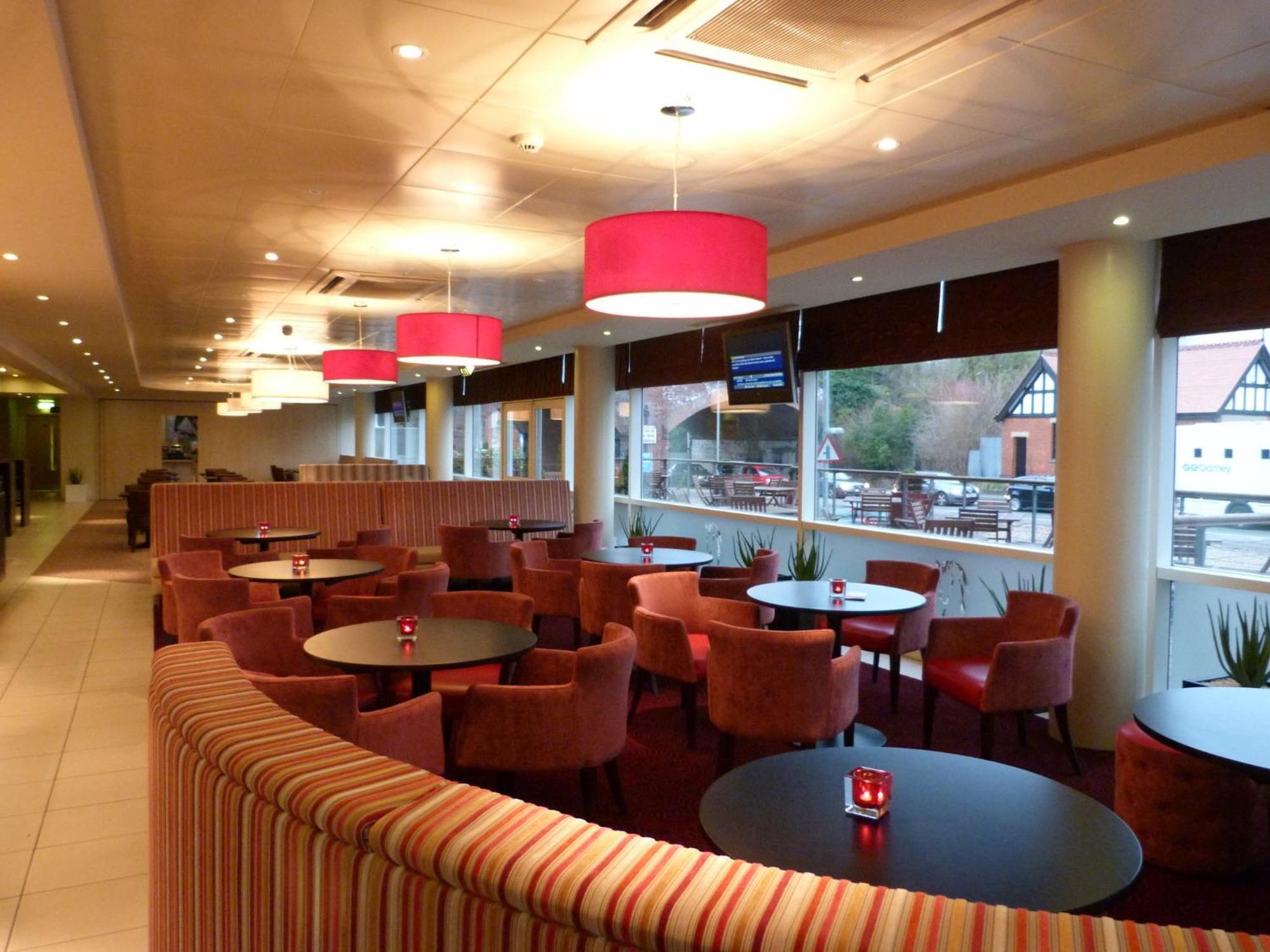 Holiday Inn Express, Chester Racecourse By Ihg Exterior foto